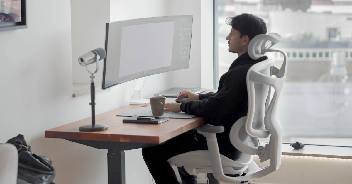 L’appui-tête mécanique 3D ultra-large est réglable en hauteur, profondeur et rotation