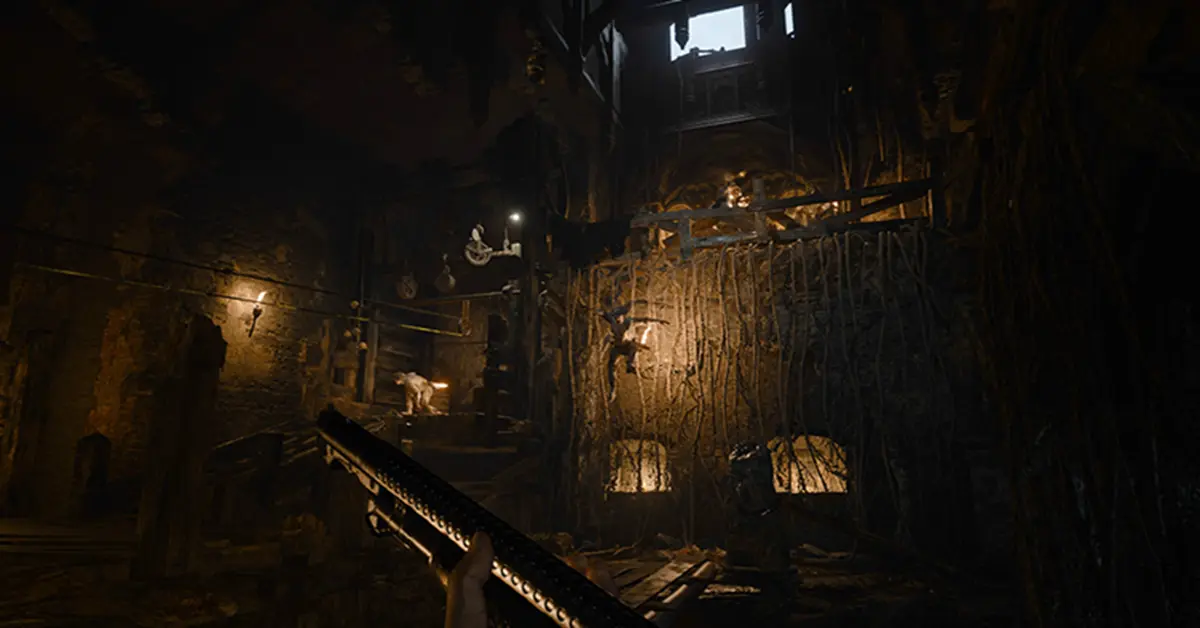 Ethan Winters explorant le village mystérieux.