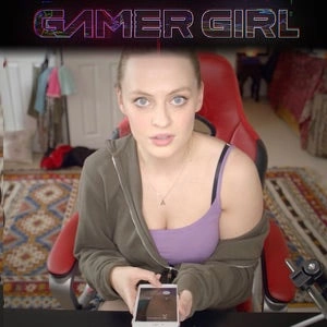 Gamer Girl Playstation 4